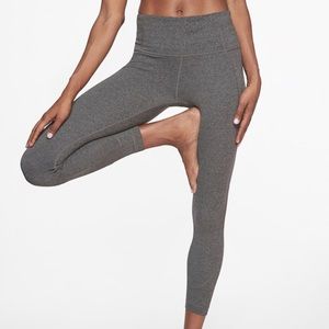 Athleta Salutation 7/8 Tight